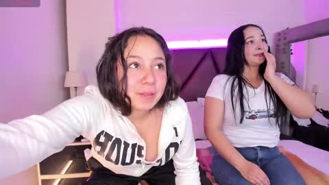 Snapshot of _isabella_2 chatting on 02/25/25, 03:27 Isa online show from 02/25/25, 03:27