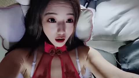 Snapshot of _iuiu_ chatting on 12/31/24, 11:53 UU online show from 12/31/24, 11:53
