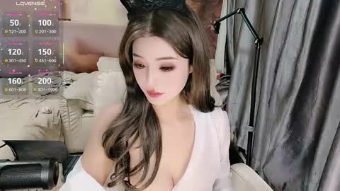 Snapshot of _iuiu_ chatting on 03/06/26, 11:17 UU online show from 03/06/26, 11:17