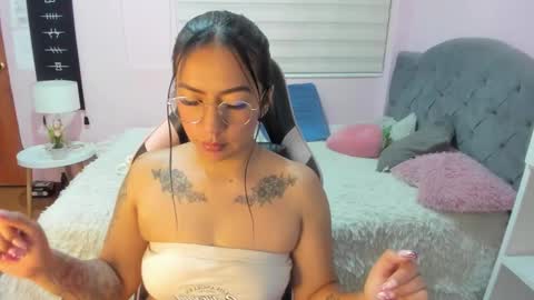 Ivanna  online show from 12/15/25, 07:51