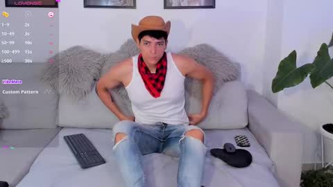 Snapshot of _jacobmiller__ chatting on 02/27/25, 09:04 J A C O B online show from 02/27/25, 09:04