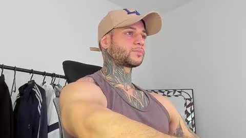 Snapshot of _jamesleandros chatting on 10/23/25, 04:39 jeison online show from 10/23/25, 04:39