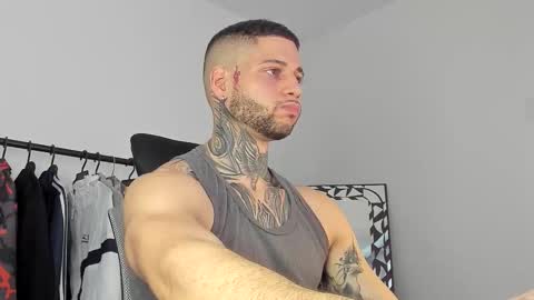 Snapshot of _jamesleandros chatting on 10/28/25, 09:06 jeison online show from 10/28/25, 09:06