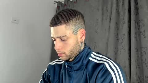 Snapshot of _jamesleandros chatting on 01/17/26, 02:27 jeison online show from 01/17/26, 02:27