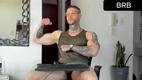 Snapshot of _jamesleandros chatting on 01/19/26, 02:48 jeison online show from 01/19/26, 02:48