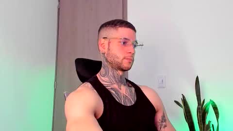 Snapshot of _jamesleandros chatting on 02/08/26, 06:55 jeison online show from 02/08/26, 06:55