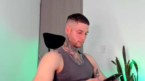 Snapshot of _jamesleandros chatting on 02/11/26, 06:24 jeison online show from 02/11/26, 06:24