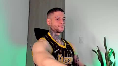 Snapshot of _jamesleandros chatting on 02/22/26, 12:34 jeison online show from 02/22/26, 12:34