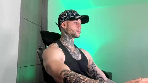Snapshot of _jamesleandros chatting on 05/23/26, 02:17 jeison online show from 05/23/26, 02:17