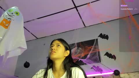 Jasmine online show from 10/31/25, 12:06