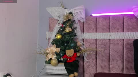 Jasmine online show from 12/18/25, 12:44