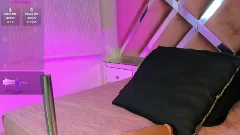 Jasmine online show from 06/11/26, 01:53