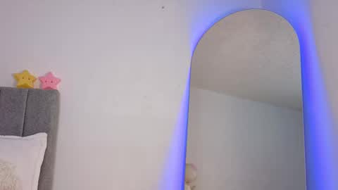 Snapshot of _jazmiin chatting on 03/08/26, 10:41 JAZZ online show from 03/08/26, 10:41