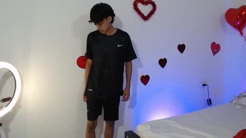 Snapshot of _jhossua_and_valerio_ chatting on 02/28/26, 10:22 JHOSSUA VALERIO online show from 02/28/26, 10:22