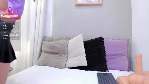    online show from 11/24/25, 07:02