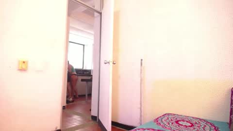 Snapshot of _joanne_and_oliver_ chatting on 12/01/25, 04:12 Joanne Oliver online show from 12/01/25, 04:12