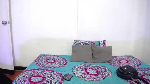 Snapshot of _joanne_and_oliver_ chatting on 12/20/25, 10:06 Joanne Oliver online show from 12/20/25, 10:06