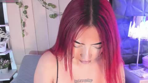 Snapshot of _johana18 chatting on 01/14/26, 03:39 Mia online show from 01/14/26, 03:39