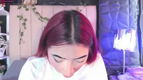 Snapshot of _johana18 chatting on 01/15/26, 04:22 Mia online show from 01/15/26, 04:22