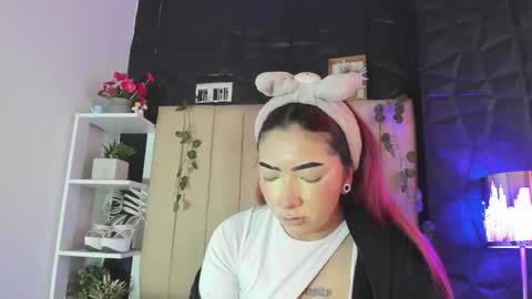 Snapshot of _johana18 chatting on 02/04/26, 01:06 Mia online show from 02/04/26, 01:06