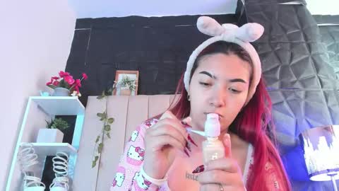 Snapshot of _johana18 chatting on 02/09/26, 01:04 Mia online show from 02/09/26, 01:04