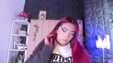 Snapshot of _johana18 chatting on 02/12/26, 02:23 Mia online show from 02/12/26, 02:23