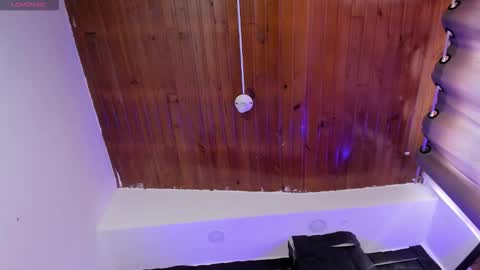 Snapshot of _johana18 chatting on 03/13/26, 10:16 Mia online show from 03/13/26, 10:16