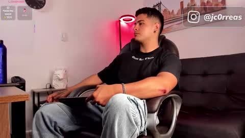 _juanes__ online show from 11/24/25, 08:30