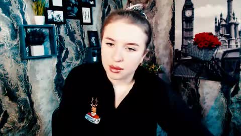 Snapshot of _julianaini_ chatting on 10/01/25, 05:41 Jolia online show from 10/01/25, 05:41