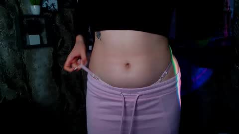 Snapshot of _julianaini_ chatting on 10/04/25, 05:00 Jolia online show from 10/04/25, 05:00
