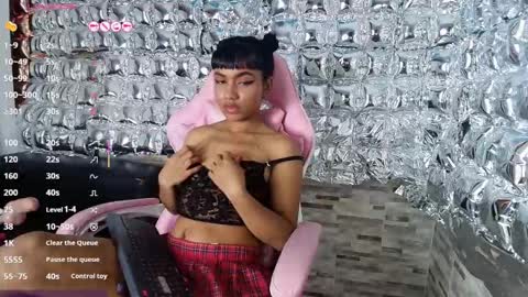 Snapshot of _julie_cooper chatting on 02/13/26, 05:20 julie cooper online show from 02/13/26, 05:20