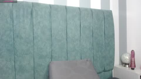 Snapshot of _julietaa chatting on 12/15/24, 05:53 Julieta online show from 12/15/24, 05:53