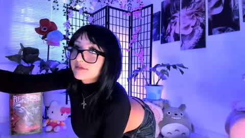 JULIANA online show from 11/03/25, 03:24