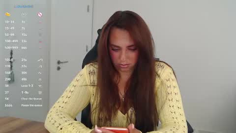 Snapshot of _just_a_queen_3 chatting on 07/21/26, 06:21 _just_a_queen_3 online show from 07/21/26, 06:21