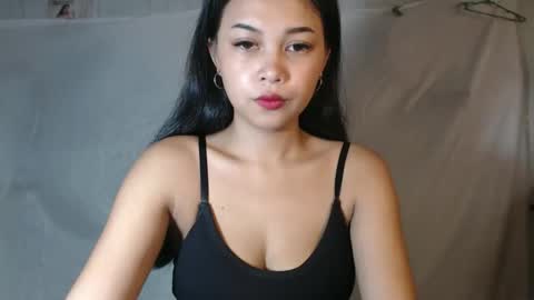 Snapshot of _justrea chatting on 05/18/26, 07:36 call me rea online show from 05/18/26, 07:36