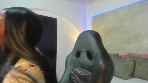 Snapshot of _kanela_anderson chatting on 10/28/25, 01:58 Kanela Anderson online show from 10/28/25, 01:58