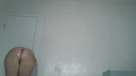 Snapshot of _kapelka_ chatting on 09/17/25, 02:02 KAPELKA online show from 09/17/25, 02:02