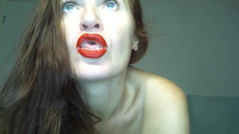 Snapshot of _kapelka_ chatting on 09/27/25, 03:00 KAPELKA online show from 09/27/25, 03:00