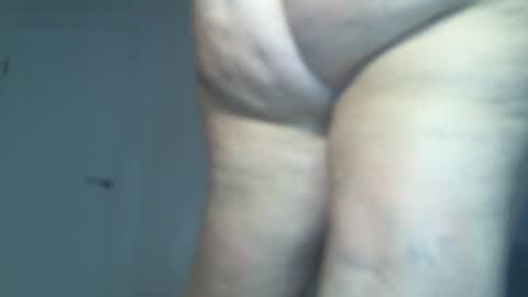 Snapshot of _kapelka_ chatting on 10/02/25, 02:51 KAPELKA online show from 10/02/25, 02:51