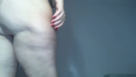 Snapshot of _kapelka_ chatting on 10/14/25, 03:07 KAPELKA online show from 10/14/25, 03:07
