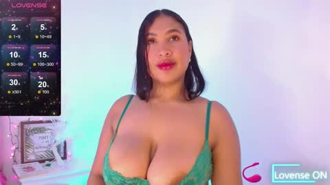 Snapshot of _karenestrada_ chatting on 12/06/24, 02:35 Karen online show from 12/06/24, 02:35