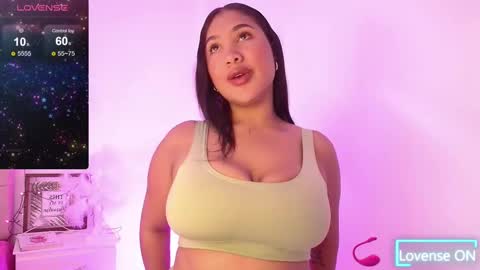 Snapshot of _karenestrada_ chatting on 12/14/24, 04:45 Karen online show from 12/14/24, 04:45