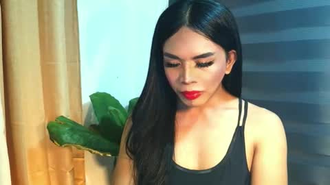 Snapshot of _karie_ chatting on 12/02/25, 12:43 _karie_ online show from 12/02/25, 12:43