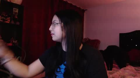 Snapshot of _kat_sweet chatting on 12/28/24, 07:11 Cata  online show from 12/28/24, 07:11