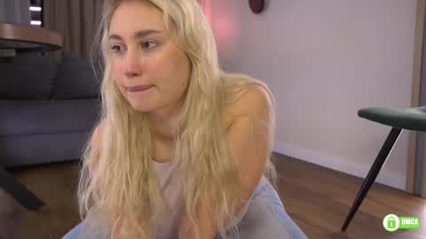 Snapshot of _kateline_ chatting on 01/18/26, 04:00 Kate online show from 01/18/26, 04:00