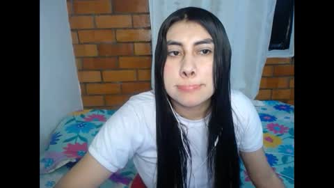Snapshot of _katerin_love chatting on 04/28/26, 11:43 kateryn online show from 04/28/26, 11:43