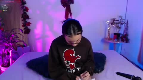 Snapshot of _kathy_and_myke chatting on 12/04/24, 07:28 Kathy and Myke online show from 12/04/24, 07:28