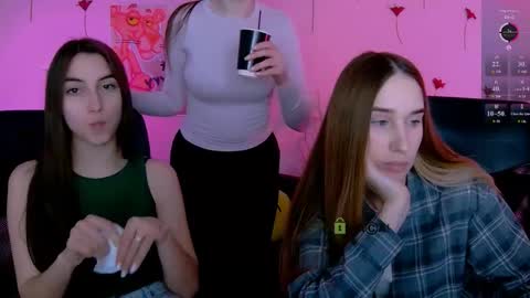 _kellykitten_ online show from 04/27/26, 09:07