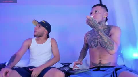 Snapshot of _kevin_xxx chatting on 12/22/25, 07:33 online show from 12/22/25, 07:33