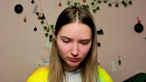 _kikiclark_ online show from 02/07/26, 06:22